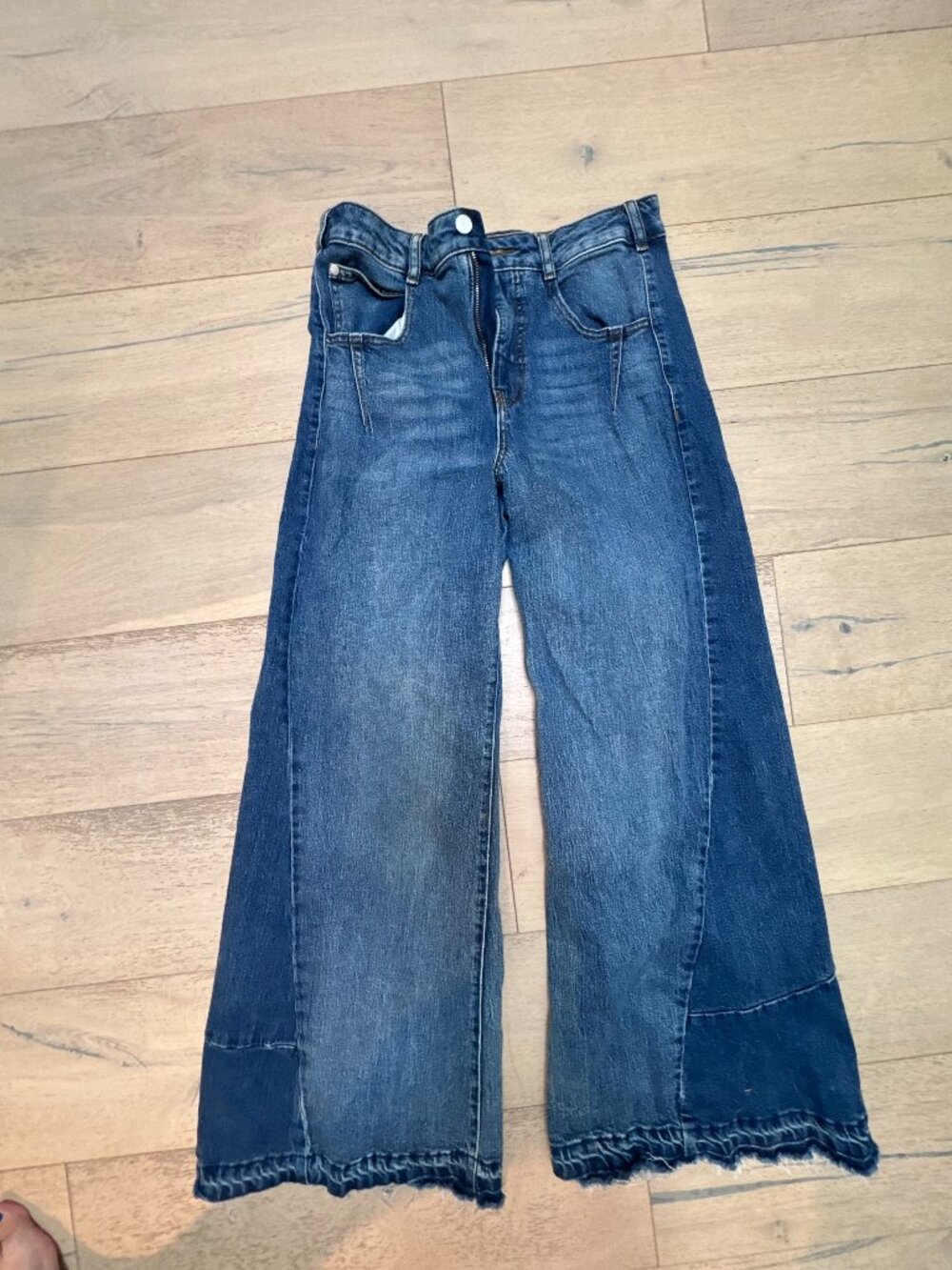 Pilcro The Darien 70s Paneled Wide-Leg Flare Jeans Anthropologie Size 29 NEW - Picture 3 of 9